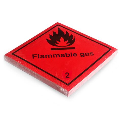 Das Etikett Klasse 2, Unterklasse 2.1, für entzündbare Gase ist mit Text "Flammable gas" (Schriftzeichen 6 mm). Permanentkleber mit einer Haltbarkeit von 2 Jahren im Innen- und Außenbereich.